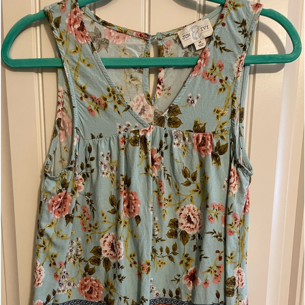 Jun & Ivy flowy tank. Size M